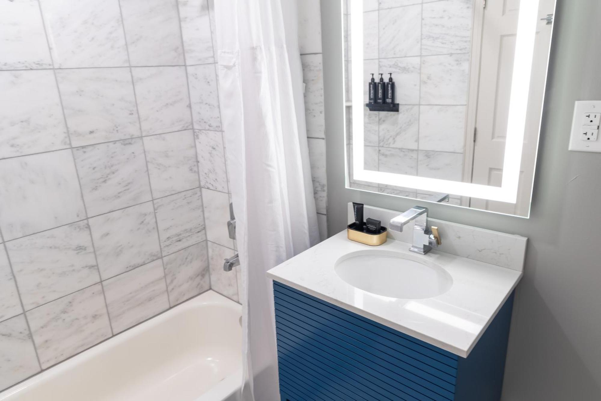 Inn On St. Ann, A French Quarter Guest Houses Property New Orleans Bagian luar foto