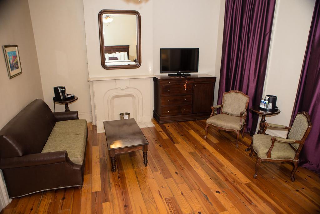 Inn On St. Ann, A French Quarter Guest Houses Property New Orleans Bagian luar foto