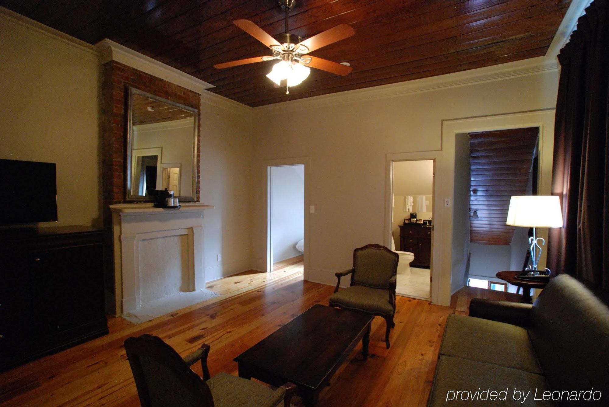 Inn On St. Ann, A French Quarter Guest Houses Property New Orleans Bagian luar foto