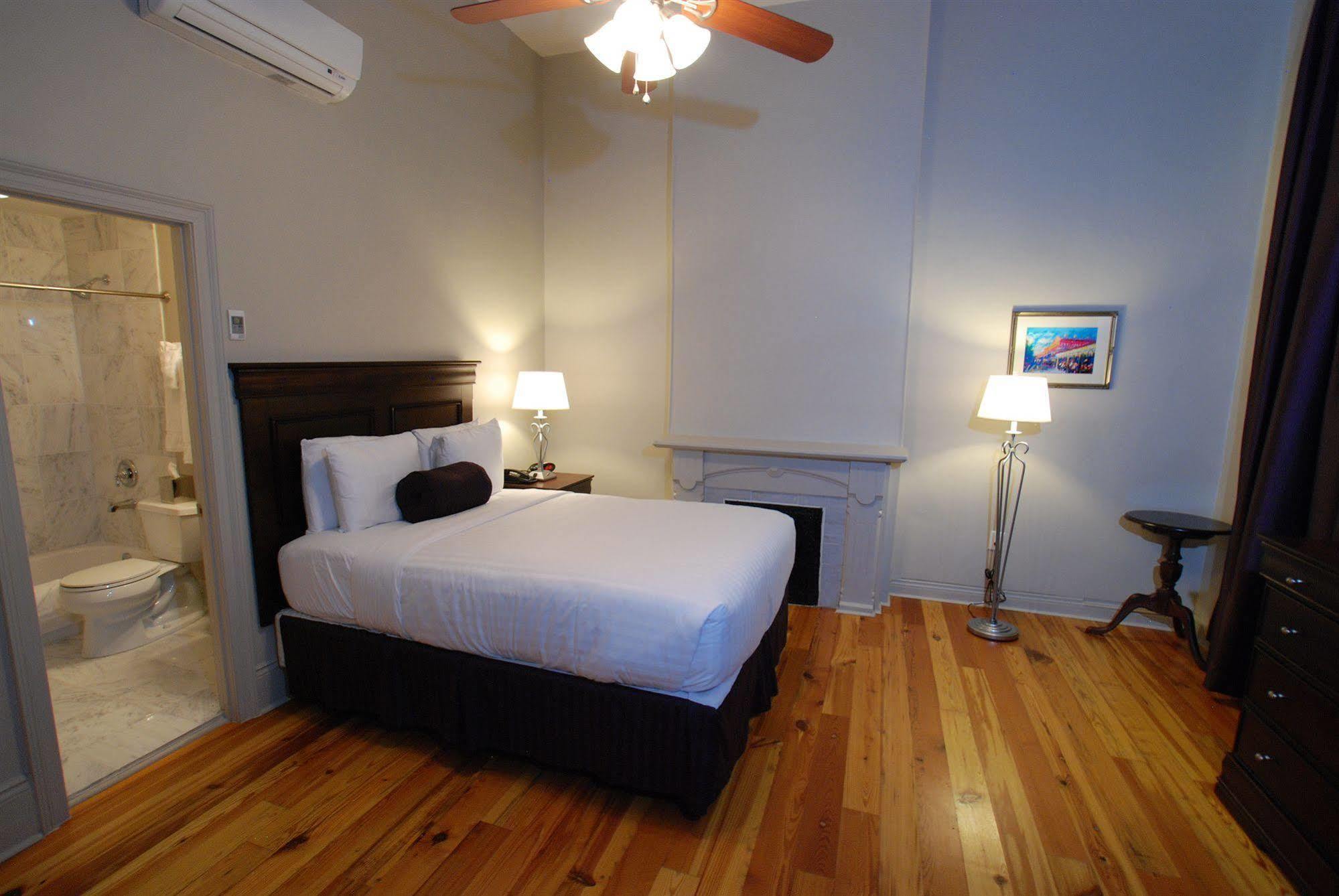 Inn On St. Ann, A French Quarter Guest Houses Property New Orleans Bagian luar foto